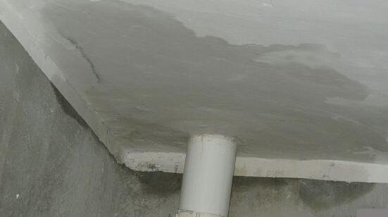 墙面渗水有什么办法修复？屋顶防水施工的时候这些要留意
