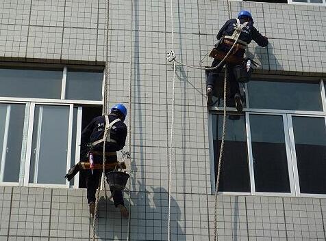 外墙防水刻不容缓，具体施工补漏方案如下